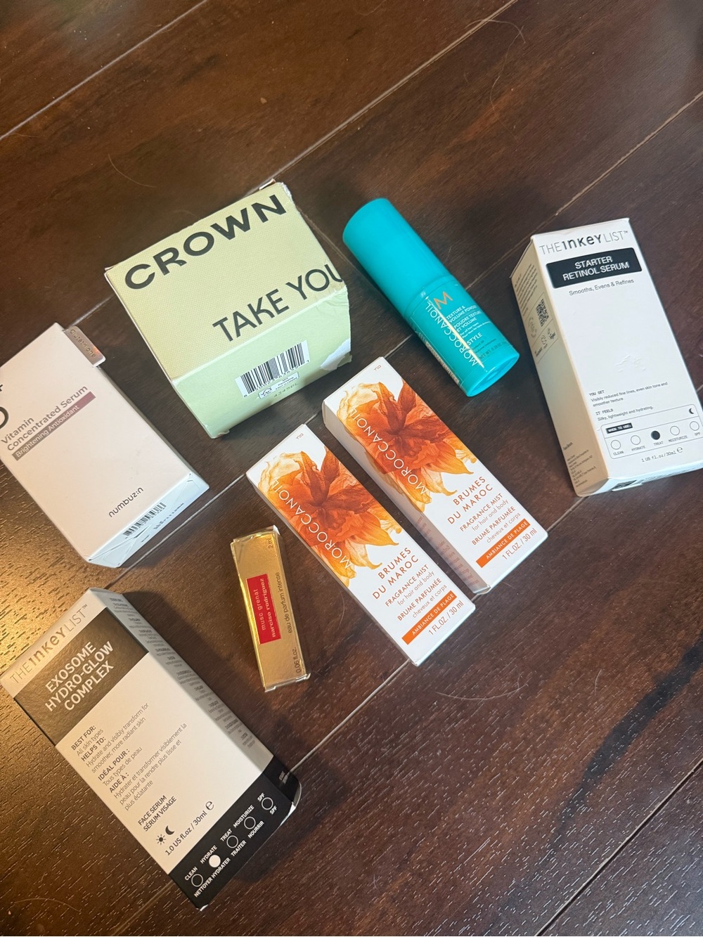 Assorted Women’s Makeup & Skincare Collection - Turquoise Accent